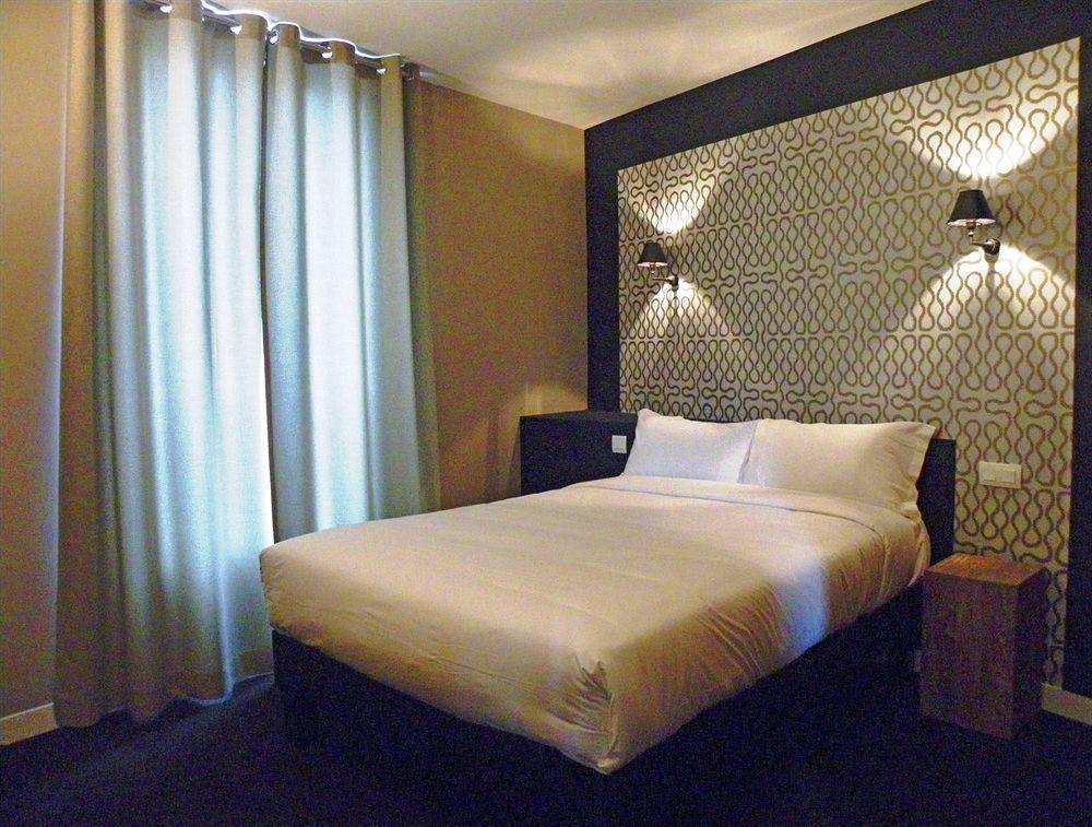 Hotel Les Terres Blanches Chatou Luaran gambar